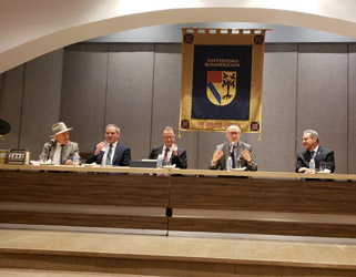 Homenaje de Demetrio Bilbatua